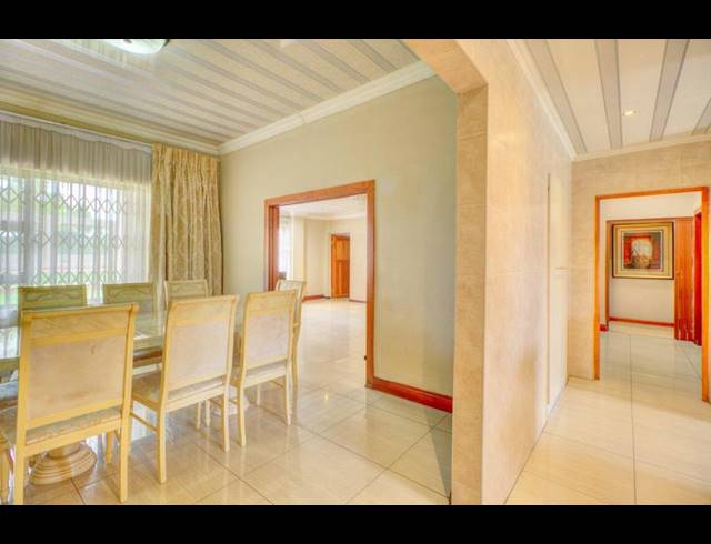 5 BEDROOM HOUSE FOR SALE IN FLORIDA